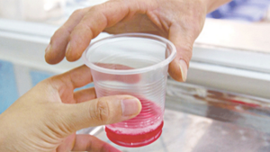 Uống nhầm methadone trong tủ lạnh, thiếu niên 15 tuổi nhập viện cấp cứu