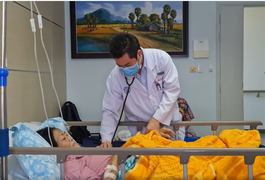 Bác sĩ Việt kể chuyện từ 'điểm nóng' dịch COVID-19 Phnôm Pênh