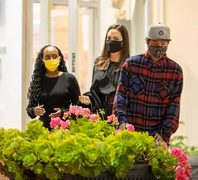 Pax Thiên cao lớn ở tuổi 17