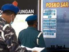 Oxy trên tàu ngầm Indonesia mất tích cạn kiệt, còn hy vọng tìm thấy?