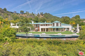 Ngắm biệt thự 27,9 triệu USD của tỷ phú truyền thông Mỹ 