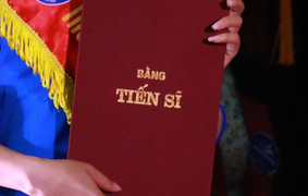 Cử giảng viên đi nước ngoài học tiến sĩ: Đòi tiền thế nào nếu tiến sĩ không về?