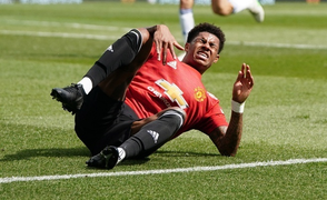 Bruno Fernandes mờ nhạt, Man Utd bị Leeds cầm hòa