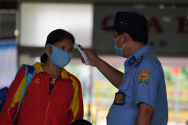 Từ ngày 27/4, TP.HCM xử phạt người không đeo khẩu trang nơi đông người