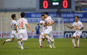 Đánh bại CLB Thanh Hóa, HAGL vững ngôi đầu V-League