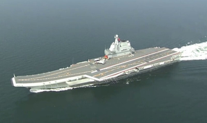 Trung Quốc đưa tàu sân bay, tàu tấn công đổ bộ vào Biển Đông, Việt Nam lên tiếng