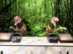 Lạc vào kỷ Jura với khách sạn được phục vụ bởi toàn… khủng long