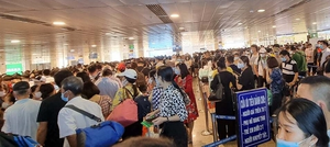 Ùn tắc sân bay Tân Sơn Nhất dịp lễ, Bộ trưởng Nguyễn Văn Thể chỉ đạo gì?