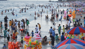 Bãi biển đông nghẹt người giữa mùa dịch: Lãnh đạo TP Vũng Tàu nói gì?