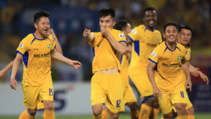 Cầu thủ thành F2 của bệnh nhân COVID-19, SLNA tự cách ly