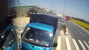 Video: Xe nào sẽ phải bồi thường trong tình huống này?