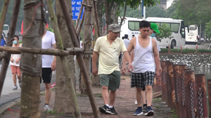 Người dân vẫn lơ là, không đeo khẩu trang, tập thể dục nơi công cộng ở Hà Nội