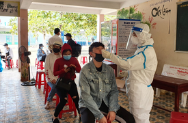 Ảnh: Đà Nẵng xét nghiệm COVID-19 tất cả nhân viên massage, vũ trường, karaoke