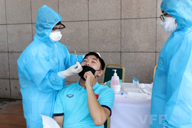 Đội tuyển Việt Nam hội quân, xét nghiệm COVID-19