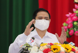 Thủ tướng: Vaccine nào cũng có phản ứng phụ, người dân đừng lo sợ