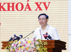 Chủ tịch Quốc hội: Ngồi phòng máy lạnh làm luật thì không biết được dân muốn gì