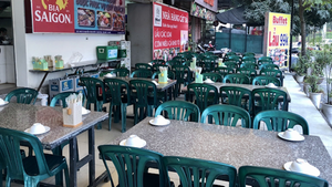 Video: Nhà hàng, quán karaoke ở Hà Nội và TP.HCM lao đao vì COVID-19 