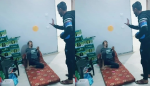 Ướt cả người vì thằng bạn chơi xấu