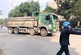 Hôm nay, xét xử 4 cựu thanh tra giao thông bảo kê 'logo xe vua' ở Hà Nội