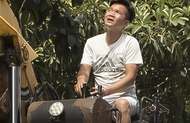 Ảnh: Người Hà Nội vật vã dưới nắng nóng gay gắt đầu mùa