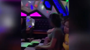 Video: Công an Bình Phước bắt quả tang 17 đối tượng 'bay lắc' trong quán karaoke