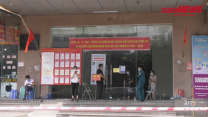 Video: Phong tỏa toàn bộ tòa nhà ở chung cư Đại Thanh, Hà Nội