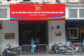 Hà Nội phong tỏa toà nhà 91 Đinh Tiên Hoàng, nơi ca nghi mắc COVID-19 làm việc