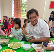 Ông Đoàn Ngọc Hải sốt trên 38 độ C, nghi mắc COVID-19 trên đường đi làm từ thiện