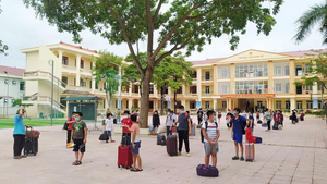 Một học sinh mắc COVID-19, Bắc Giang cách ly khẩn cấp 57 giáo viên, học sinh