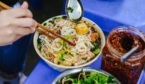 Quán 'bún ziu căm thù' nhưng lại được thực khách hết lòng yêu thương hơn 30 năm