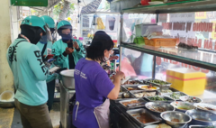 2 chủ quán ăn mắc COVID-19, Đà Nẵng dừng dịch vụ giao hàng, taxi, grab