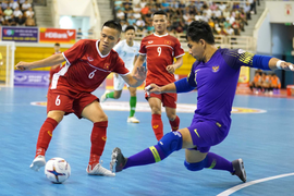 Tuyển futsal Việt Nam tới UAE, sẵn sàng tranh vé dự World Cup 2021