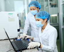 Cán bộ CDC Hà Nam thức trắng đêm làm xét nghiệm, sàng lọc người mắc COVID-19