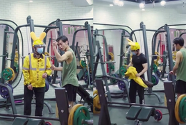 Tẽn tò khi cà khịa nhầm chàng shipper đô con