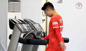 Xuân Trường chưa bình phục, thêm Quang Hải phải tập riêng