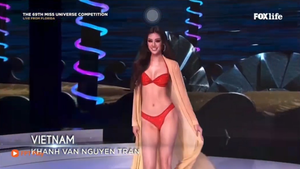 Video: Khánh Vân cùng Top 21 trình diễn bikini tại Chung kết Hoa hậu Hoàn vũ