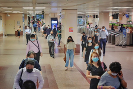 COVID-19 xuyên thủng hàng phòng thủ 'thép' của Đài Loan, Singapore thế nào?