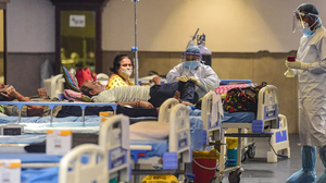 COVID-19 Ấn Độ: Đợt dịch thứ 2 vừa đạt đỉnh, quan chức đã dự báo làn sóng thứ 3