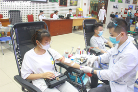 Hơn 300 đơn vị máu được hiến tặng trong chiến dịch 'Mùa hè nhân ái 2021'