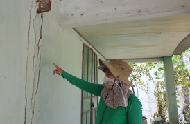  Ảnh: Nổ mìn khai thác đá vôi, nhà dân nứt ngang nẻ dọc