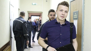 Belarus điều tiêm kích MiG-29 ép máy bay dân sự hạ cánh, bắt nhà báo đối lập