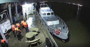 Thuyền trưởng và 4 golfer bị chìm ca nô trên sông Nhà Bè