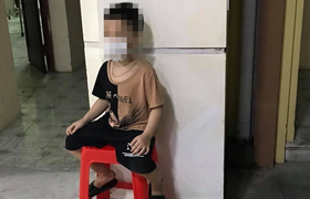 Cả nhà mắc COVID-19, bé trai 6 tuổi phải nhập viện một mình