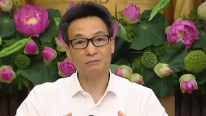 Video: PTT Vũ Đức Đam nghẹn ngào chia sẻ với lực lượng tuyến đầu chống dịch