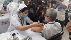 288.000 liều vaccine COVID-19 vừa về đến TP.HCM