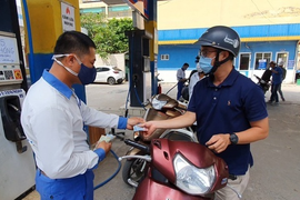 Giá xăng ngày mai sẽ giảm?