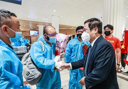 Tới UAE, HLV Park Hang Seo cho đội tuyển Việt Nam họp sớm