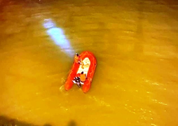 Hà Tĩnh: Thi thể thầy giáo nhảy cầu có 3 viên đạn trên vùng đầu