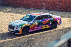 Chiếc Bentley Flying Spur phiên bản LGBT