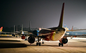 Máy bay nằm sân hàng loạt, nghiên cứu cho đỗ qua đêm trên đường băng